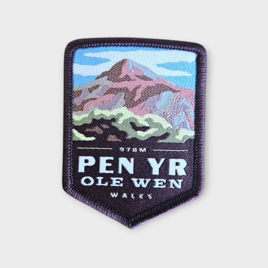 Pen yr Ole Wen depicted on a hiking patch