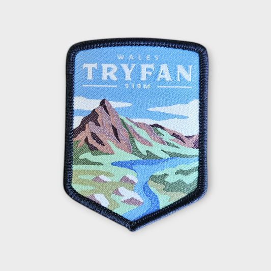 Tryfan depicted on a hiking patch